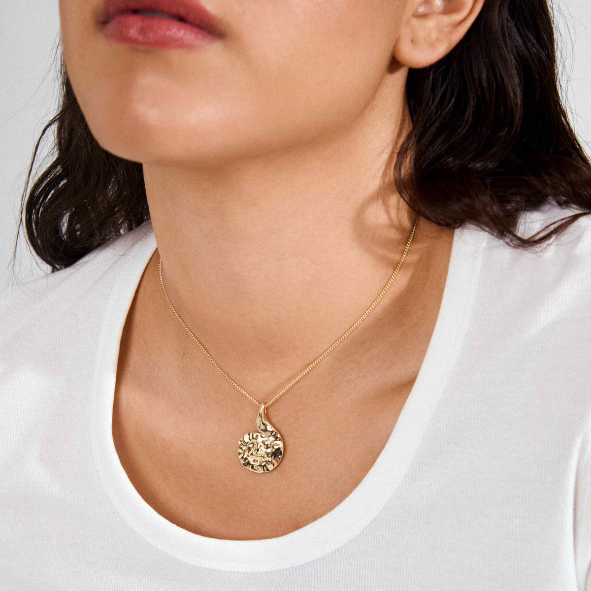 HAZE recycled seashell pendant necklace