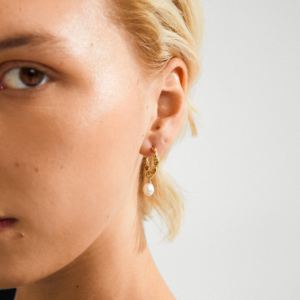 SHIFT recycled freshwater pearl pendant earrings