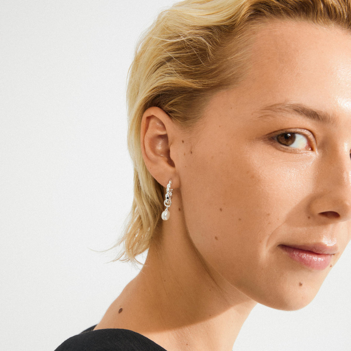SHIFT recycled freshwater pearl pendant earrings