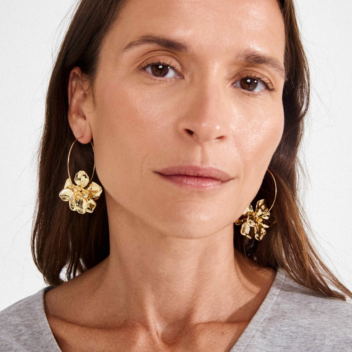 LUNITH recycled flower pendant earrings