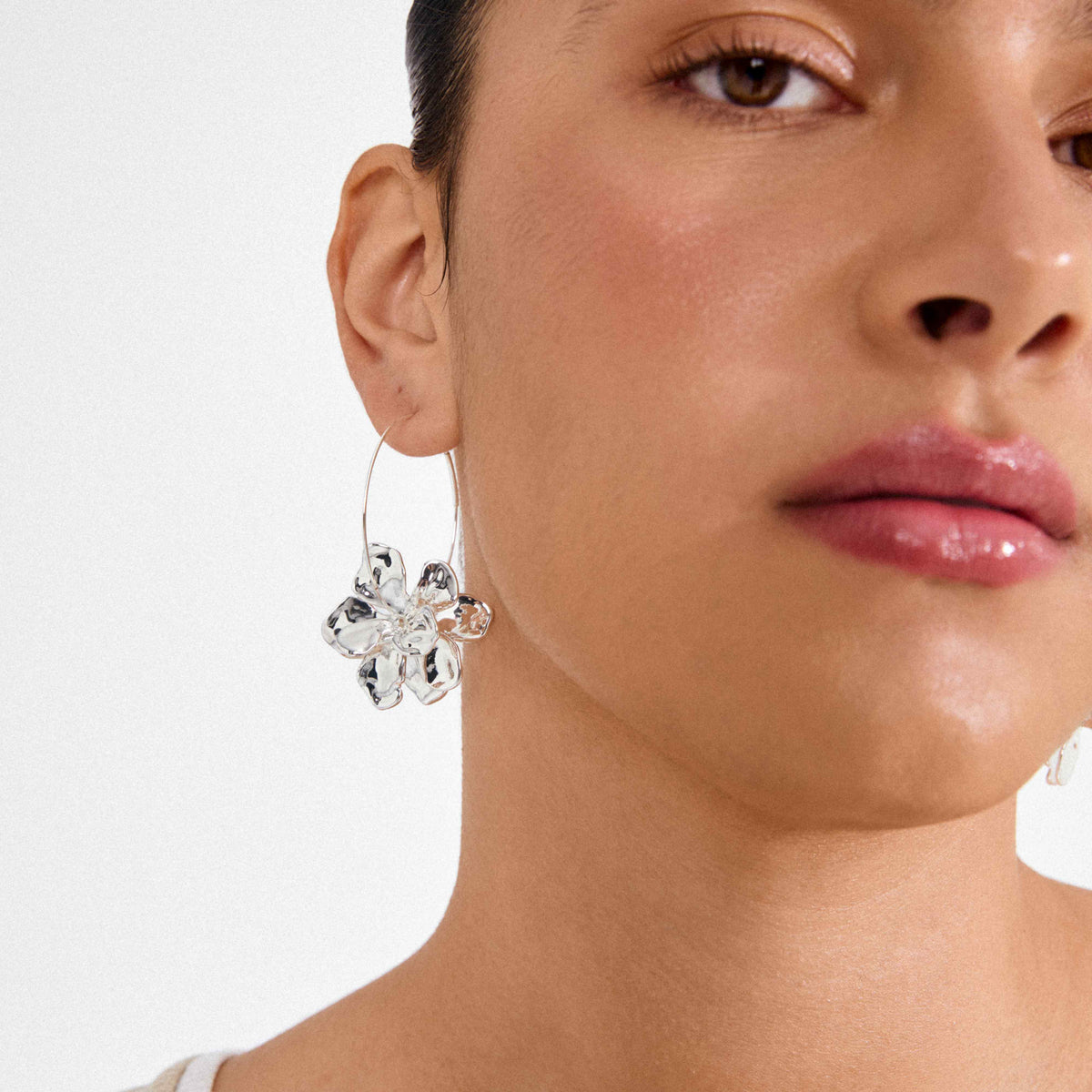 LUNITH recycled flower pendant earrings
