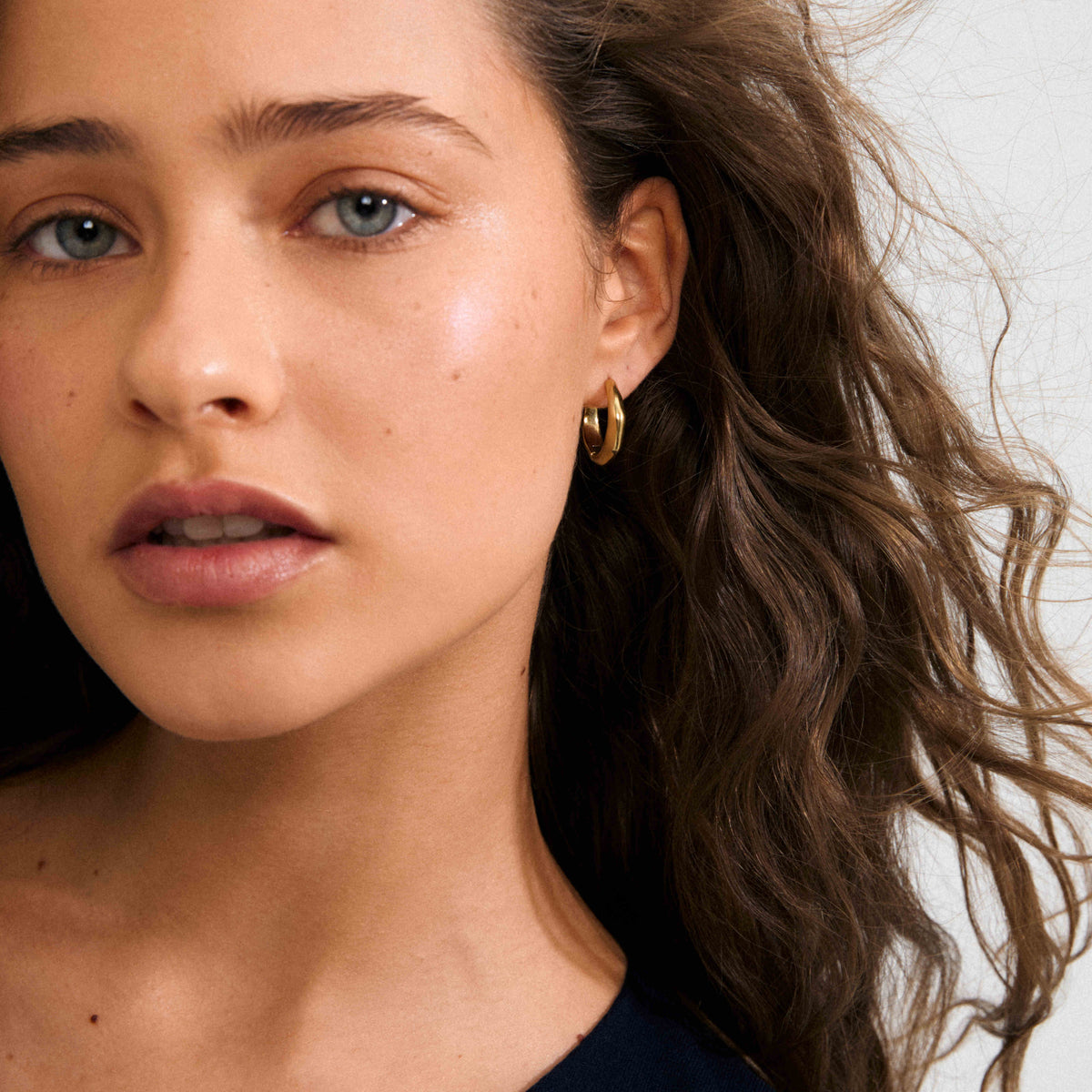 HARRISON recycled wavy hoop earrings