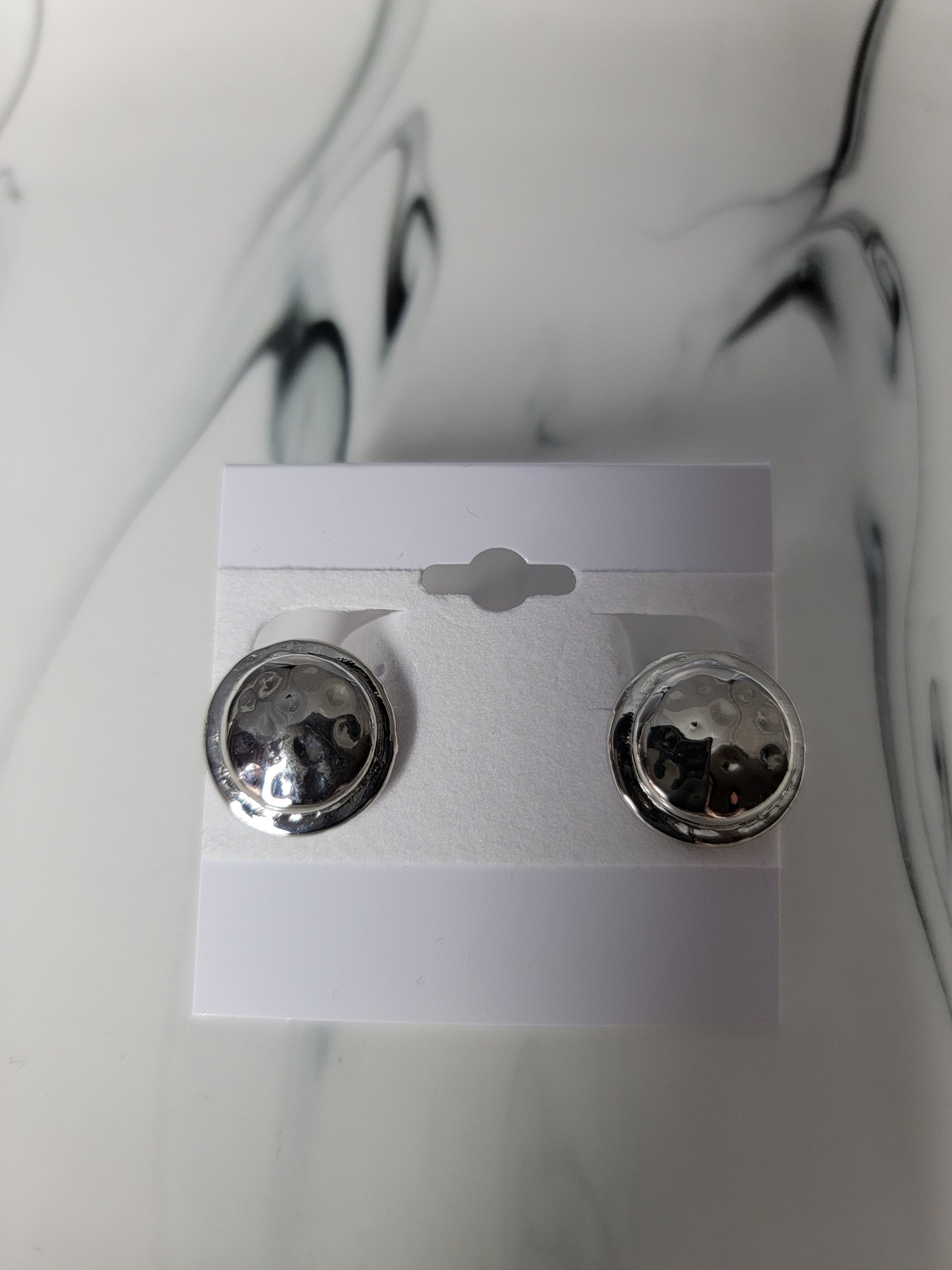 round shiny silver clip fashion earrings