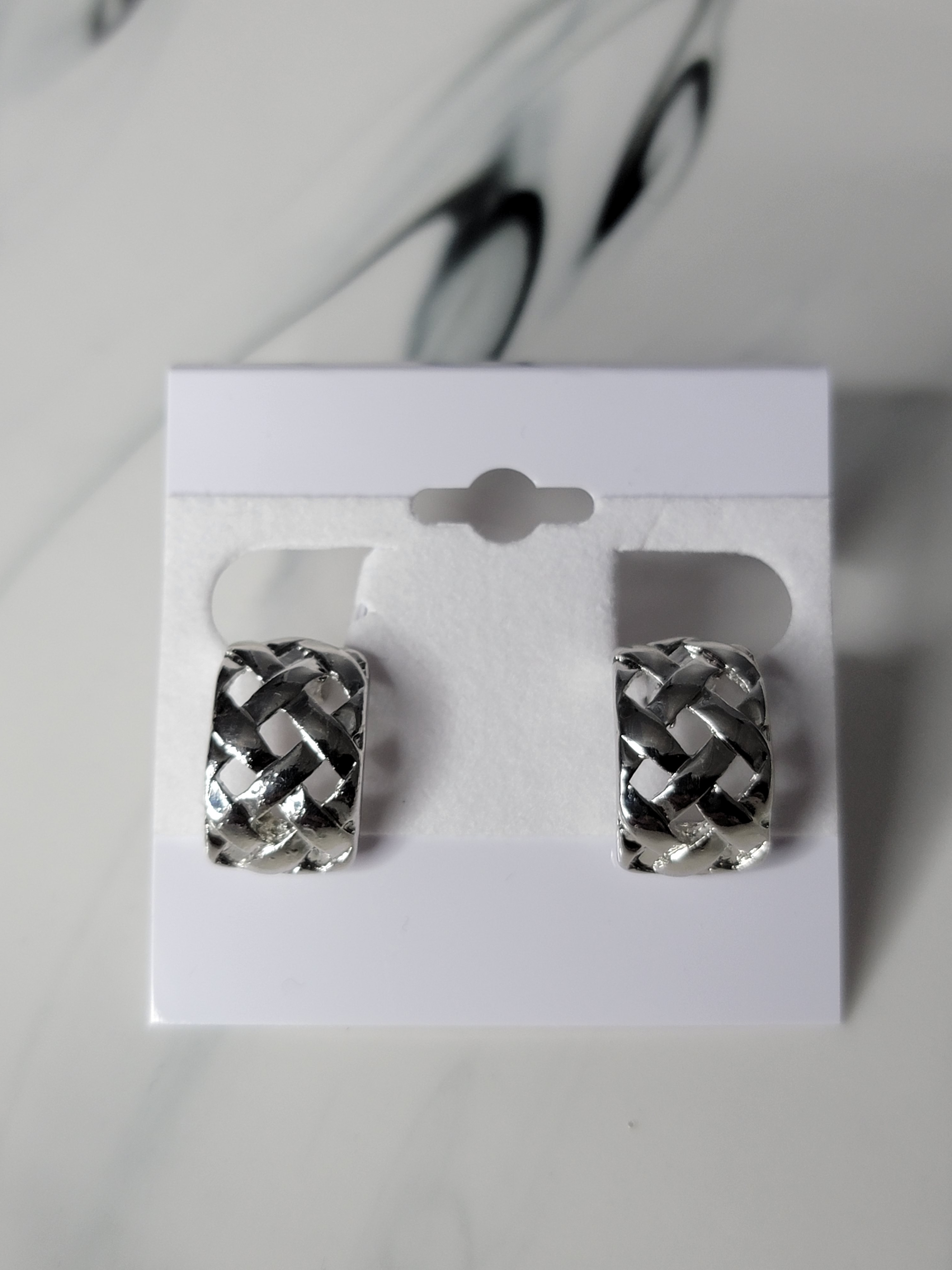 silver clip fashion earrings