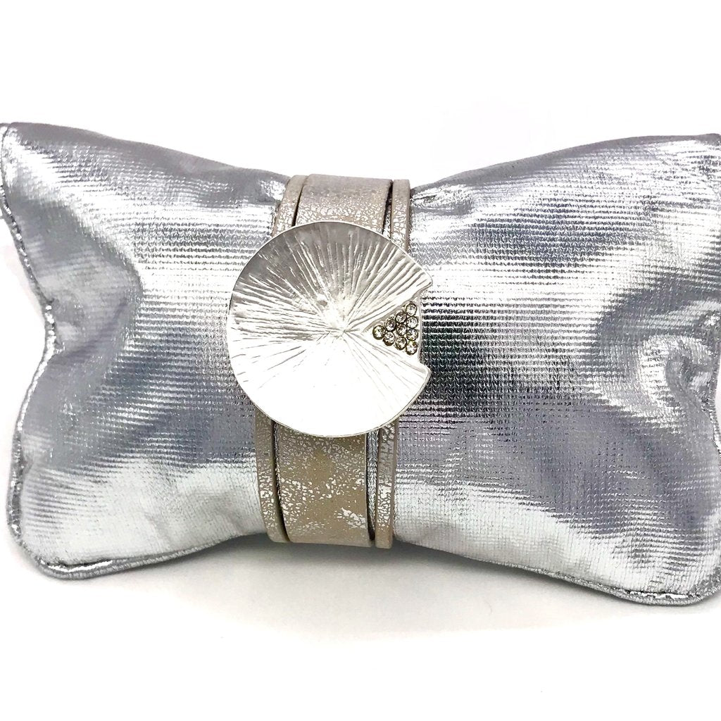 fashion  jewellery bracelet crystal and magnetic closure